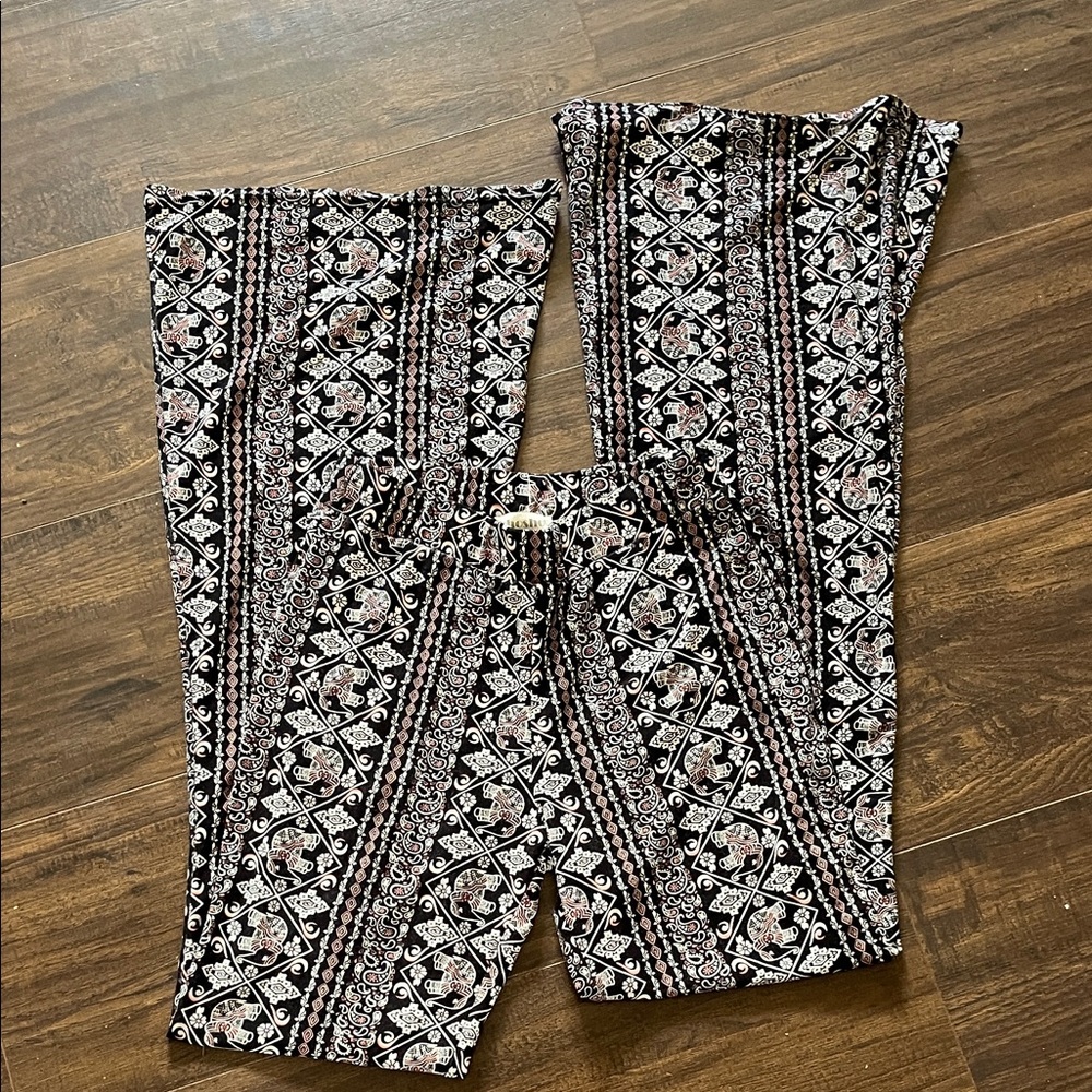 shosho Black Palazzo Pants with White and Pink Paisley Print